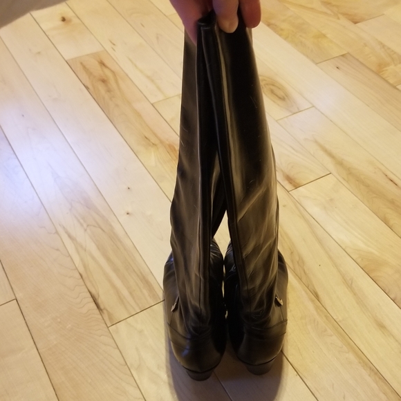 Salvatore Ferragamo tall black leather boots 6.5 - Picture 5 of 8